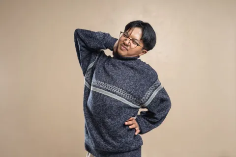 10 Tips Mengatasi Nyeri Bahu Secara Mandiri